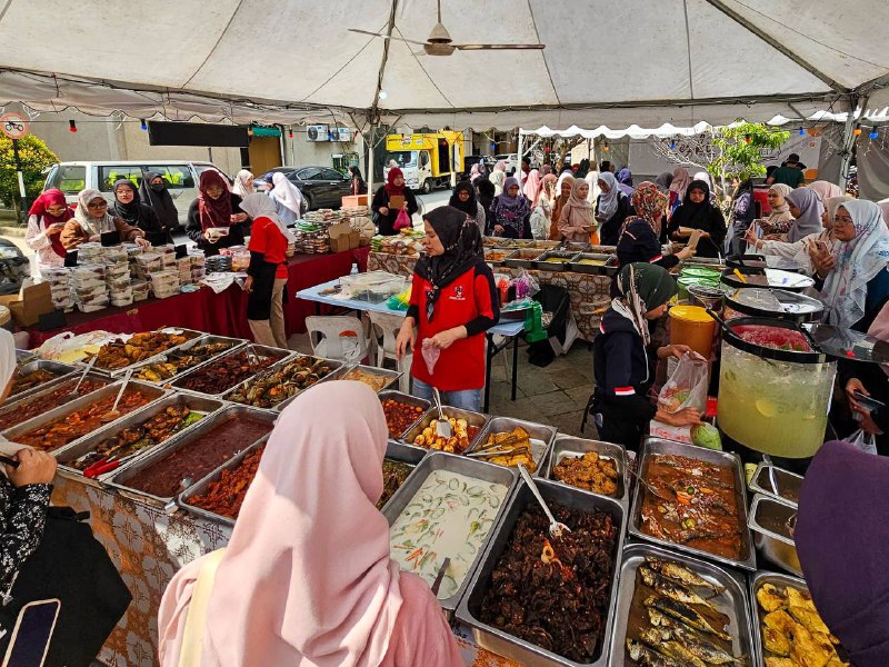 🌙 BAZAAR RAMADAN ON CAMPUS – DON’T MISS OUT! 🏮🍽